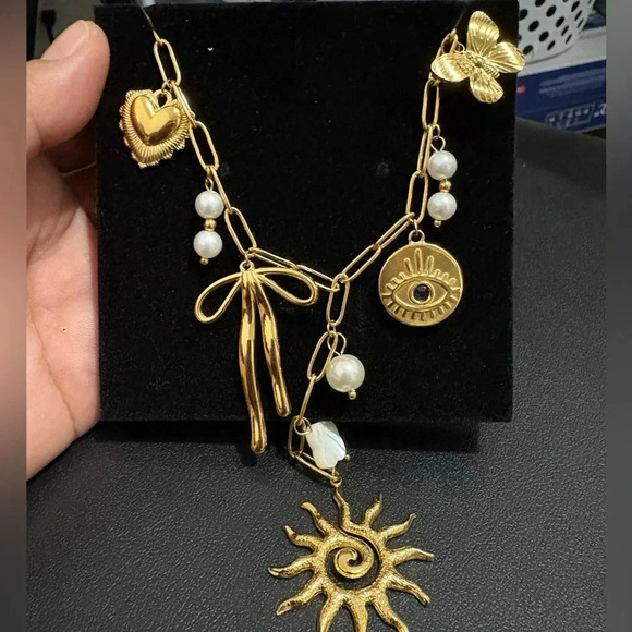 Bow charm & co. Necklace - Picture 1 of 8